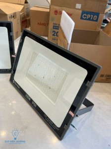 Đèn led chiếu pha 200W CP10 Rạng Đông