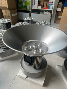 Đèn led nhà xưởng 3 bóng