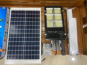 Đèn đường năng lượng mặt trời 300W DK - CA300