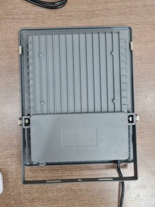 Đèn pha led năng lượng mặt trời 100W Rạng Đông