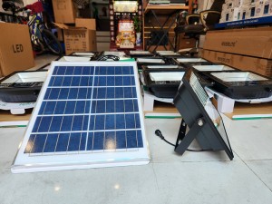 Đèn pha led năng lượng mặt trời Solar Light 100W